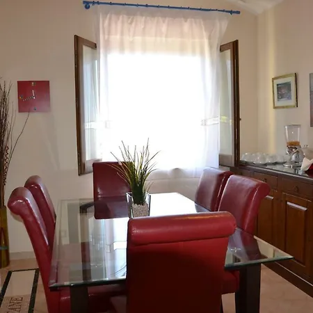 Due Fontane לינה וארוחת בוקר 4*