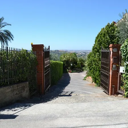 Due Fontane Bed & Breakfast 3*