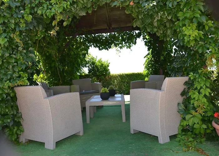 לינה וארוחת בוקר Due Fontane 4*