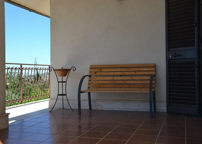 Due Fontane לינה וארוחת בוקר קלטניסטה