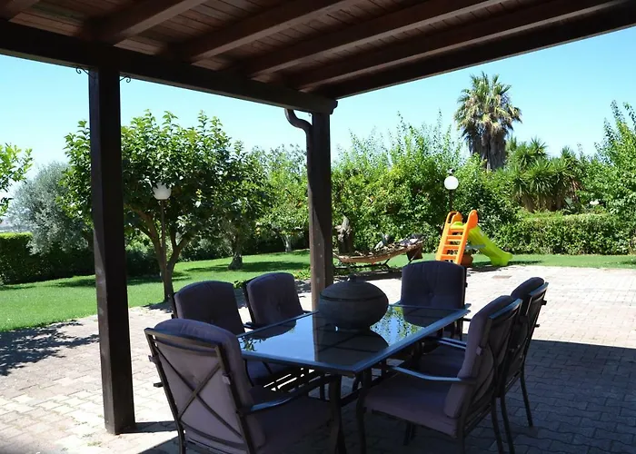 Due Fontane לינה וארוחת בוקר קלטניסטה