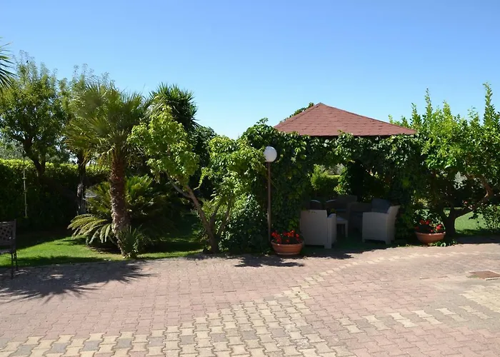 Due Fontane לינה וארוחת בוקר 4*